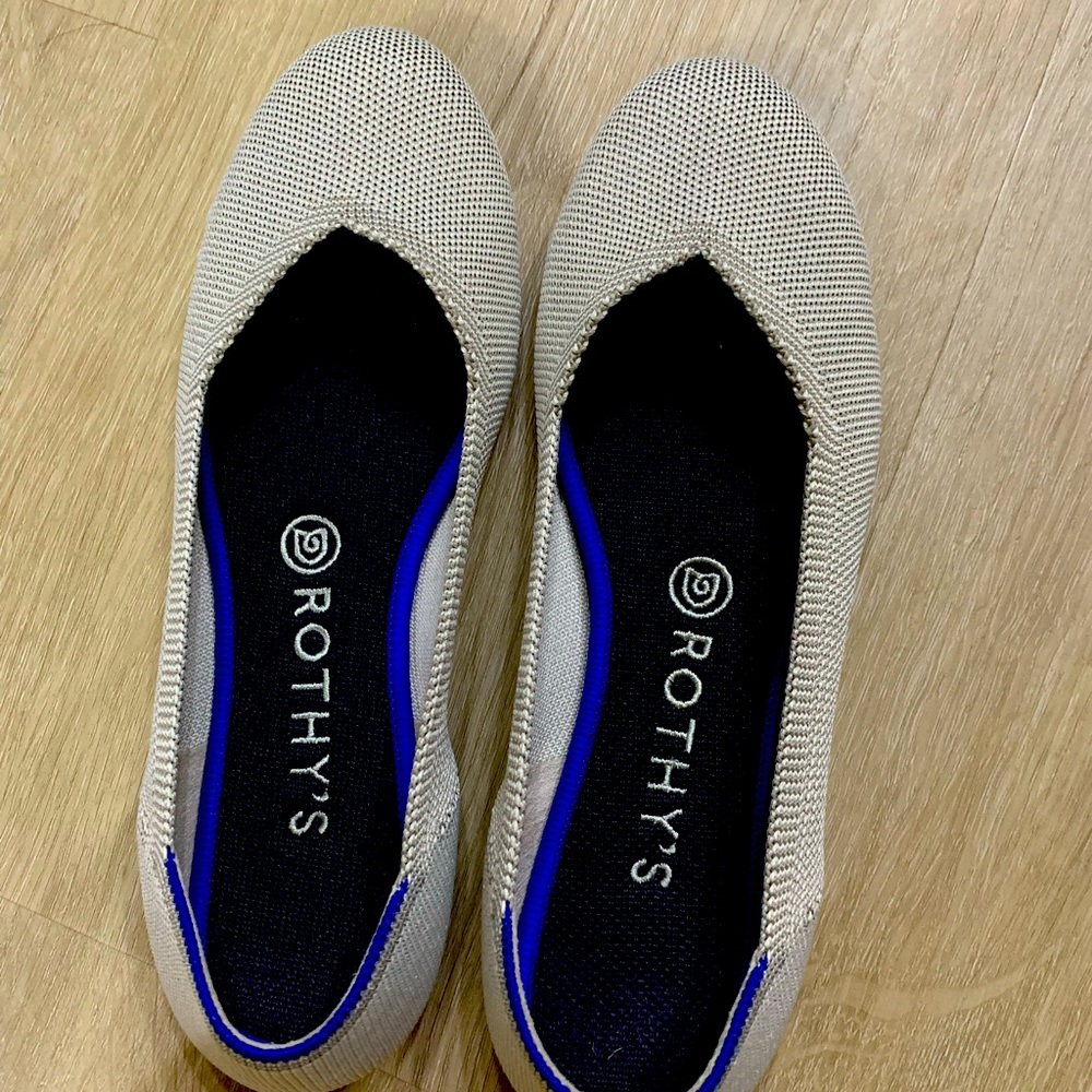 Rothys the Flat in Grey Quartz. Size 8. Only worn a few times. Washed once.